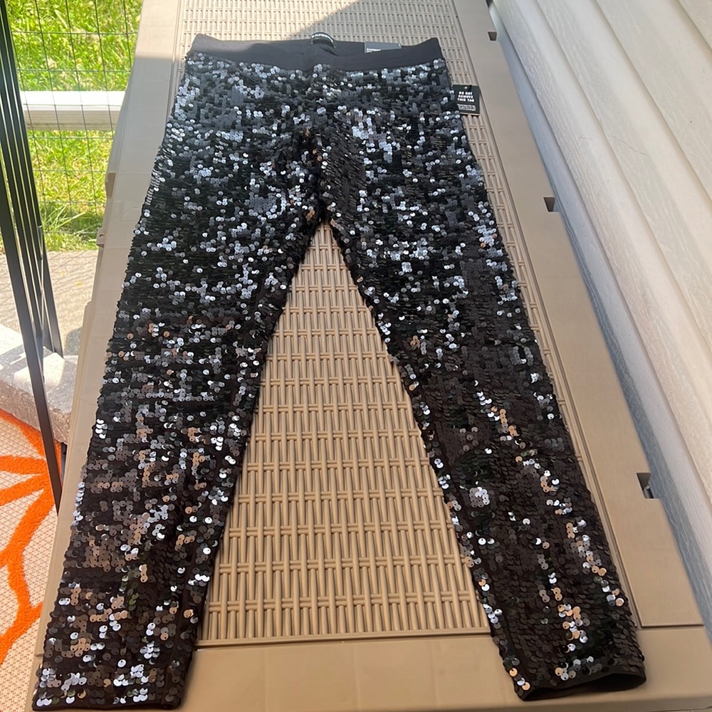 Sequins high rise black leggings!